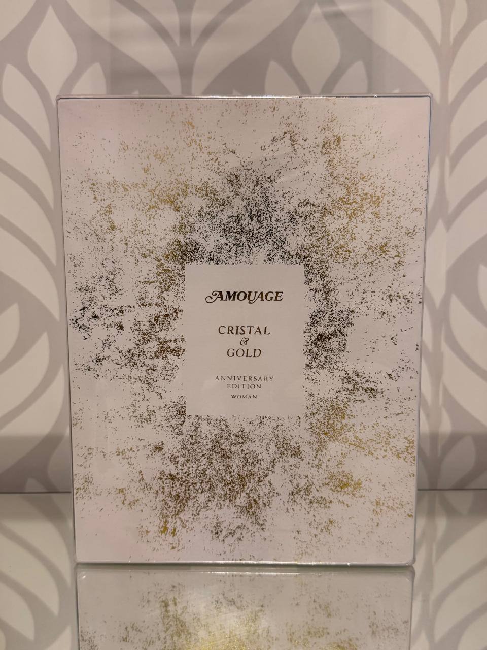 Frasco do perfume Amouage Cristal & Gold Anniversary Edition Woman