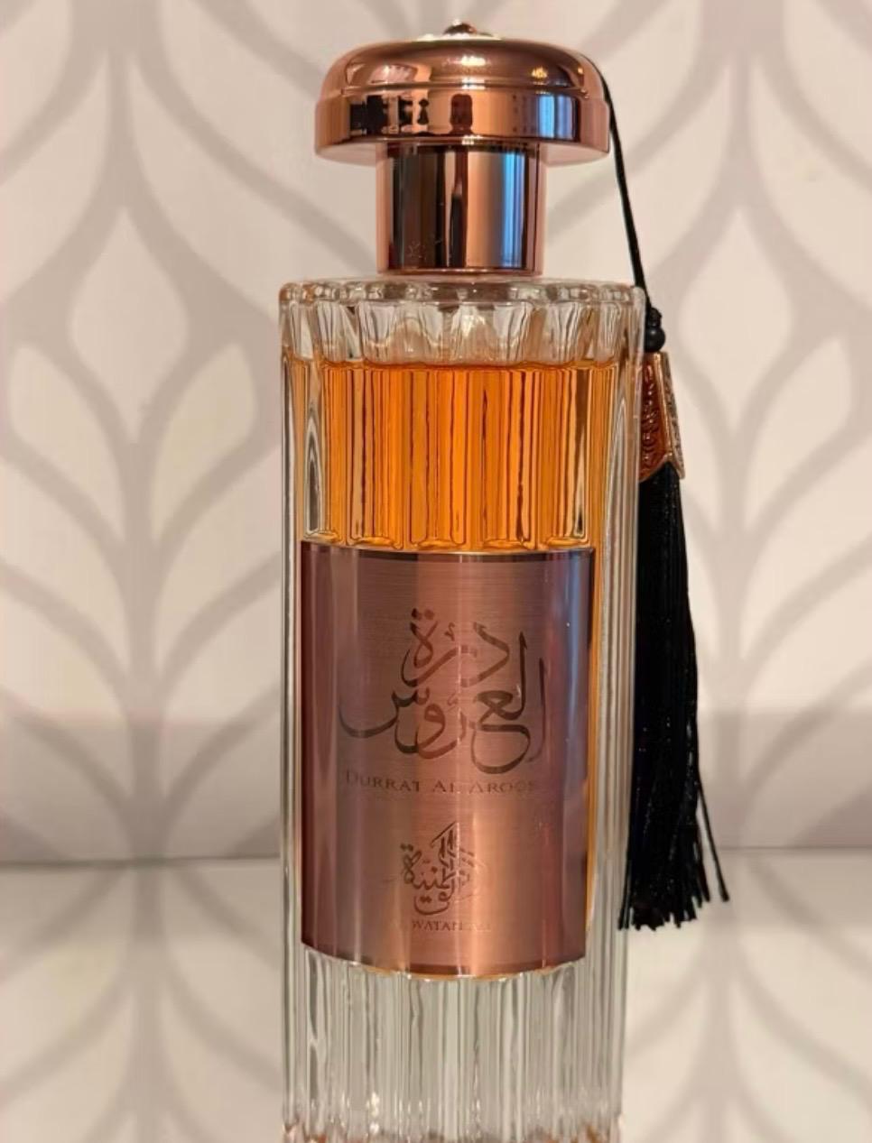 Frasco do perfume Durrat Al Aroos