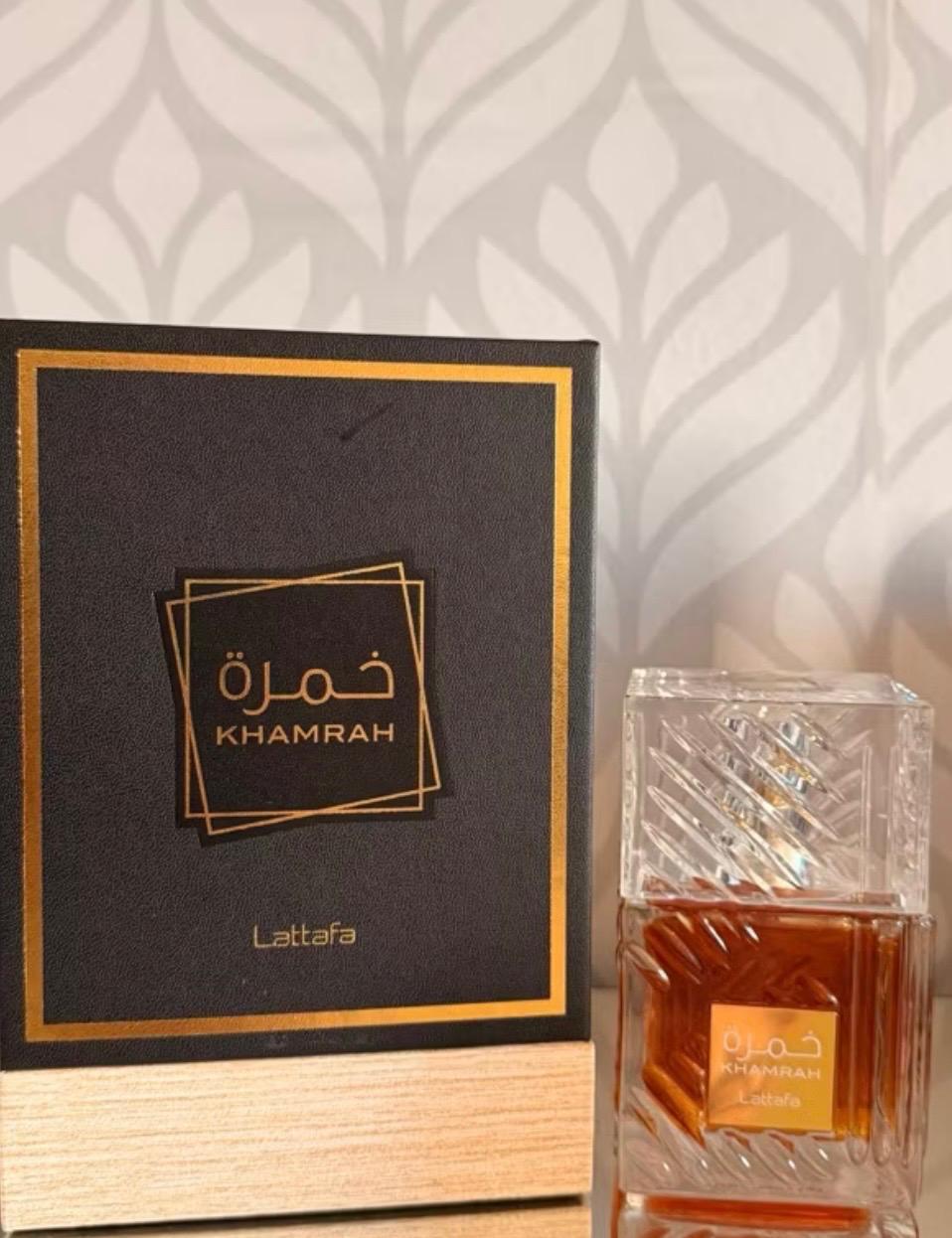 Frasco do perfume Lattafa Khamrah