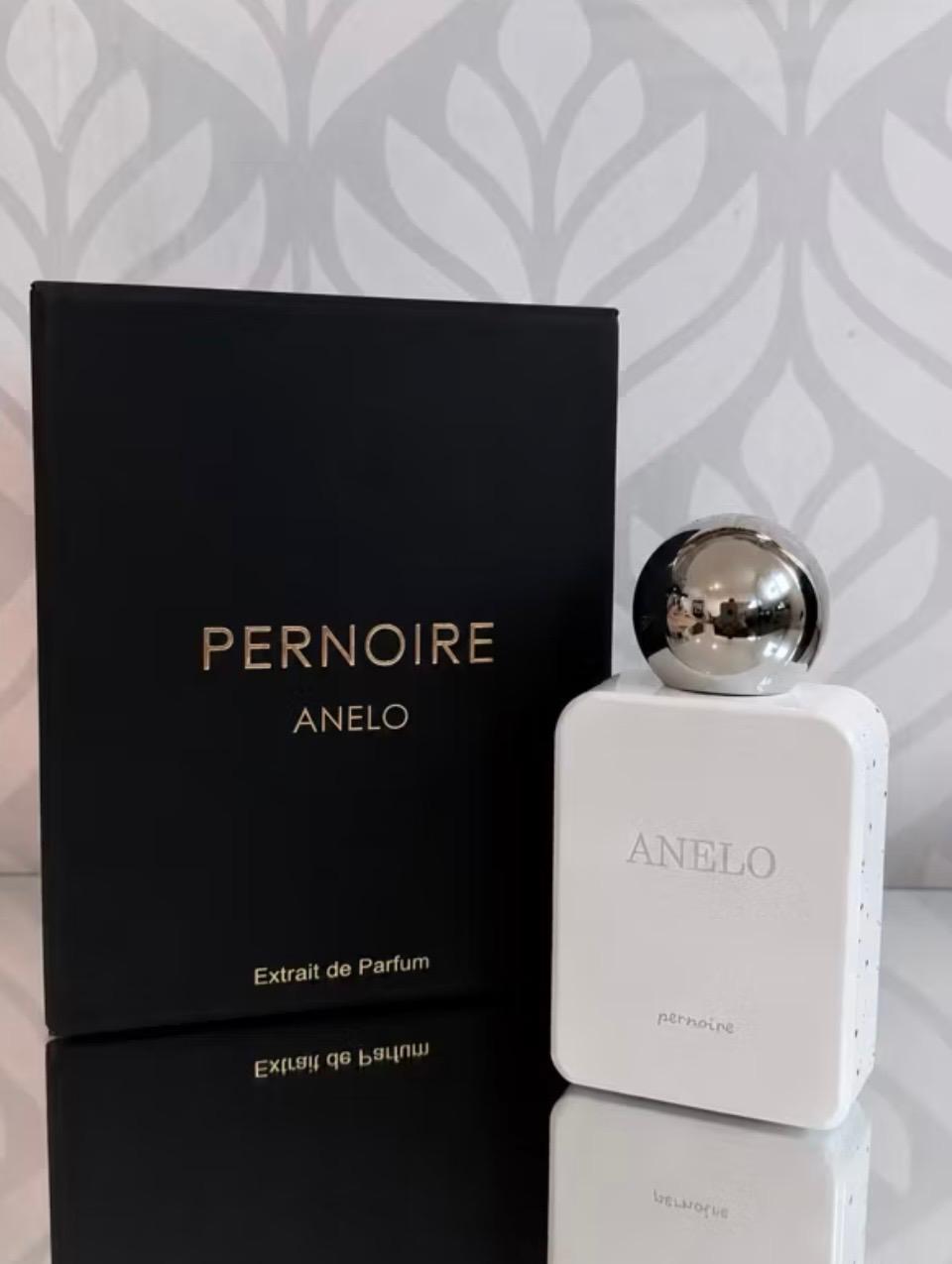 Frasco do perfume Pernoire Anelo