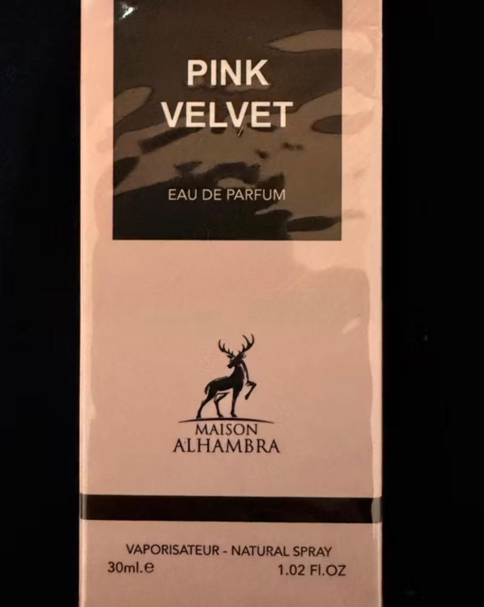 Frasco do perfume Pink Velvet