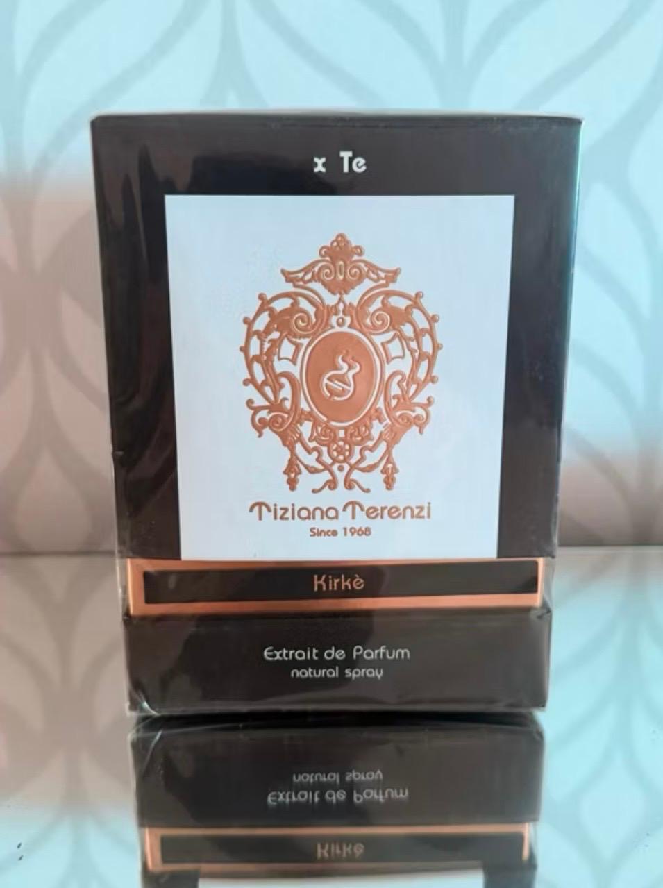 Frasco do perfume Tiziana Terenzi Kirkè Extrait de Parfum