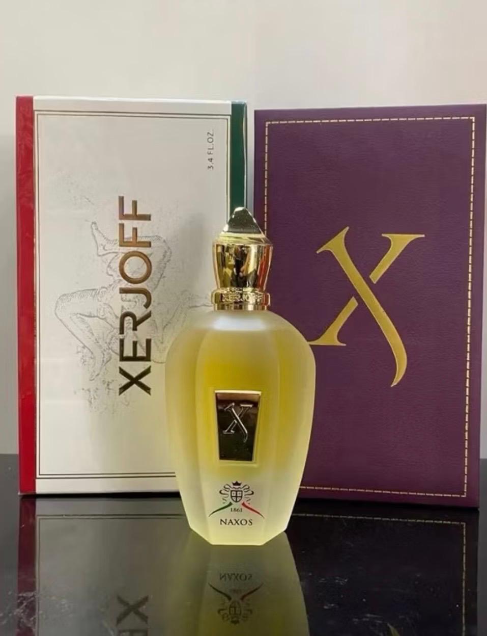 Frasco do perfume Xerjoff Naxos